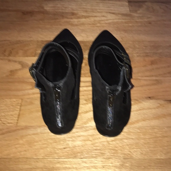 New Without Tags Pointed Toe Ankle Strap Flats - Picture 4 of 5